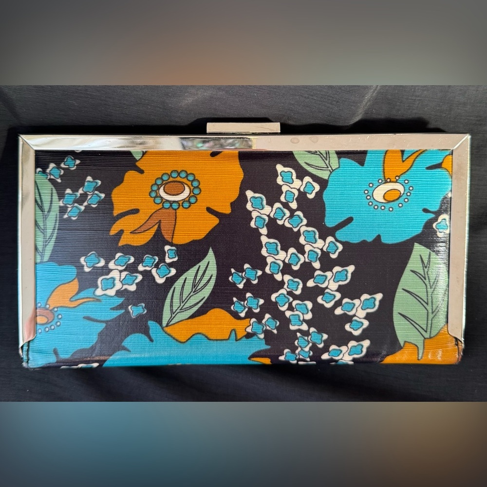 Vintage Women’s Vinyl Clutch Wallet